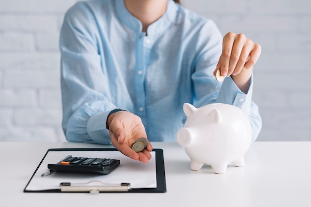 Mana yang Lebih Baik antara Menabung VS Investasi? 3 Lebih baik menabung atau investasi