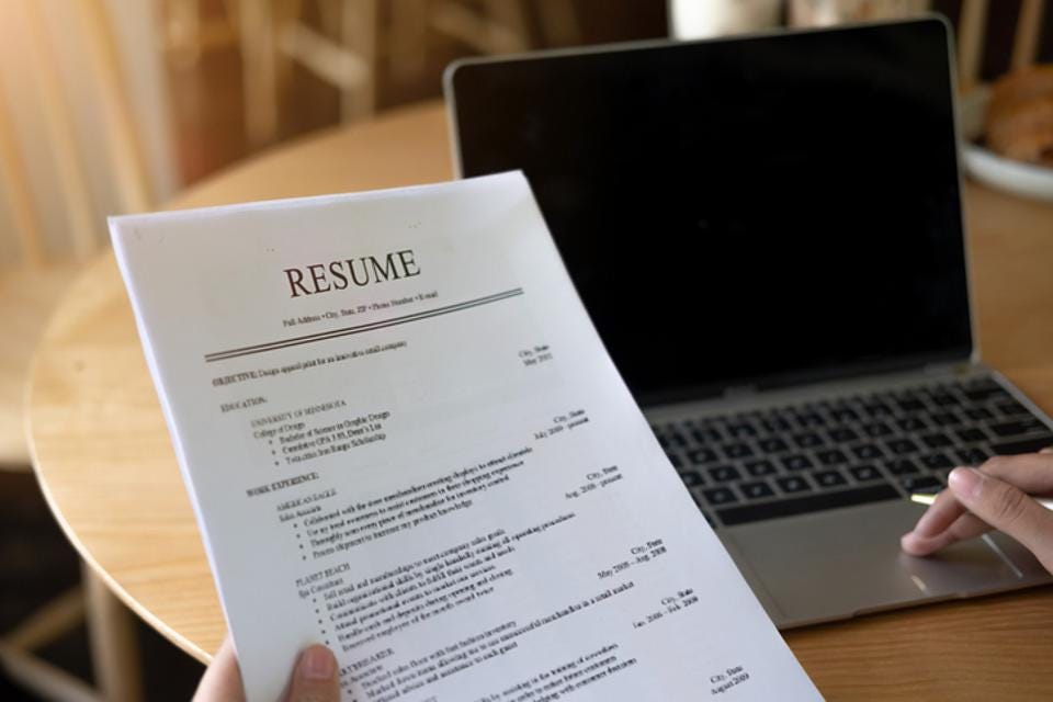 √ 10 Aplikasi Membuat Resume Gratis yang Menarik | Firdaus Artikel
