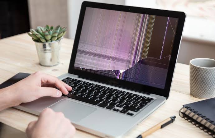 5 Cara Mengatasi Layar Laptop Berkedip dengan Mudah 2 5 Cara Mengatasi Layar Laptop Berkedip dengan Mudah 1
