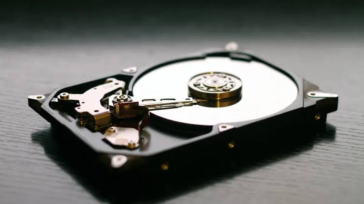 7 Perbedaan SSD dan HDD, Mana yang Lebih Baik? 2